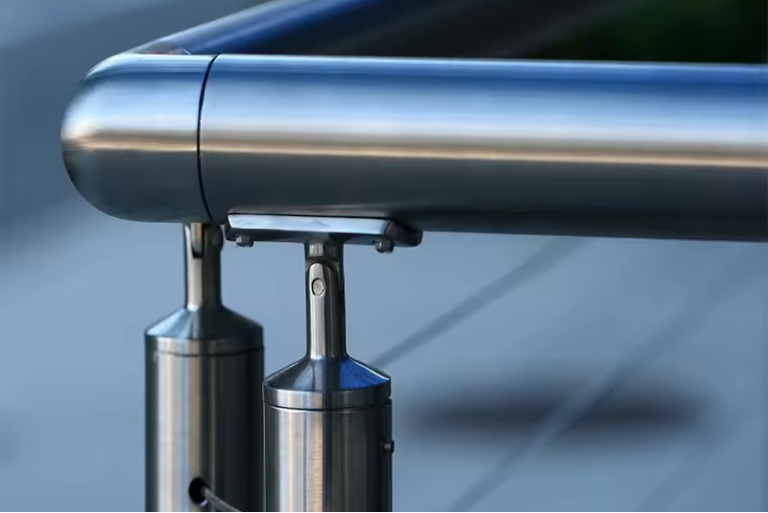 Как установить перила из нержавеющей стали своими руками